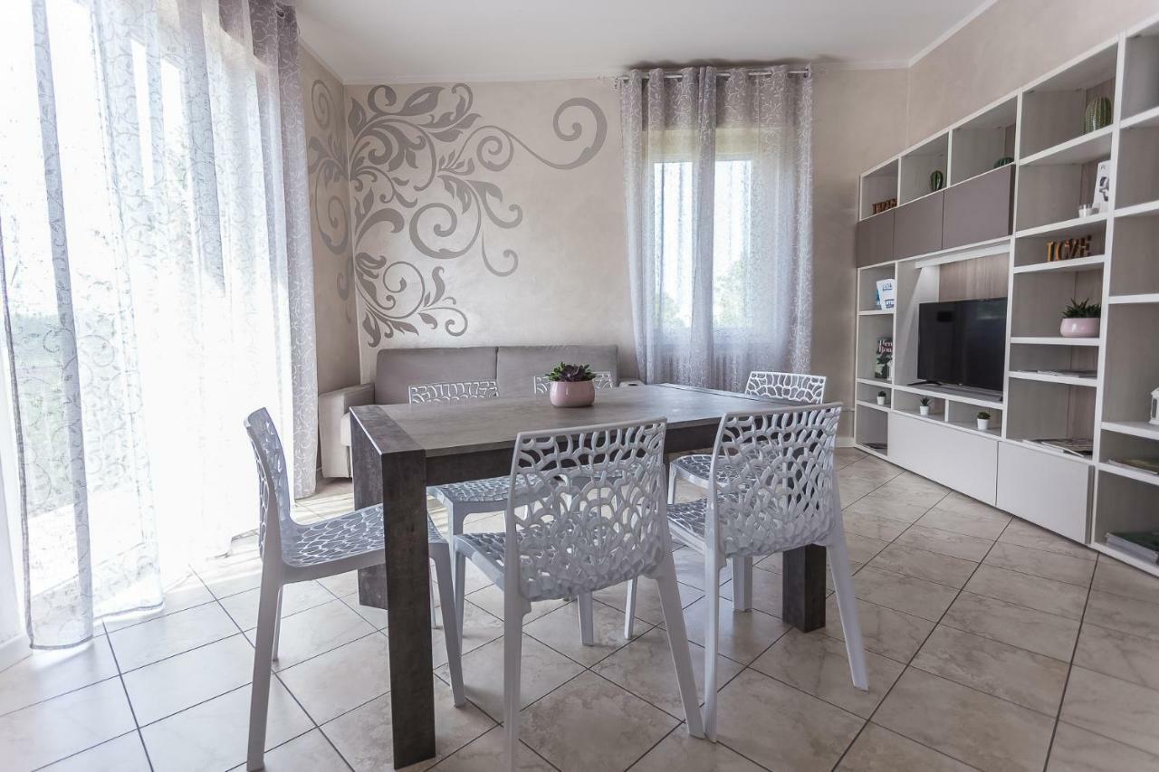 Lm House Apartment Lonato Bagian luar foto